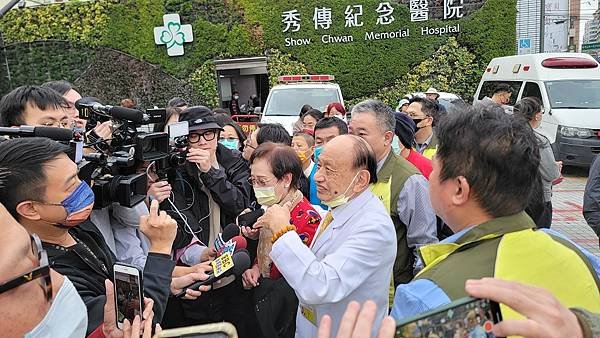 白沙屯媽祖在彰化秀傳醫院 20240320(07:40~07