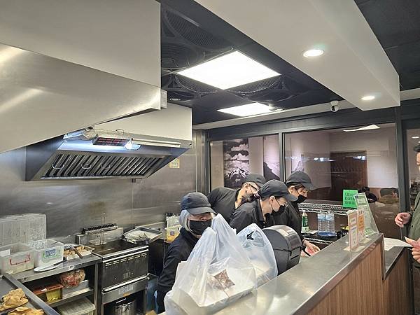 兄長逆襲~臭豆腐店   20250209