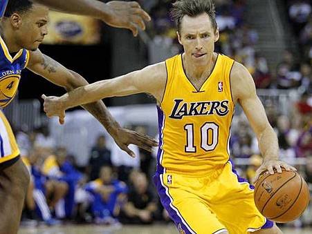 10-12-2012-steve-nash-tongue-out-4_3_r560