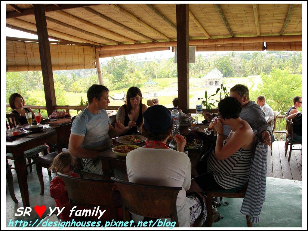 [峇里島必買必吃][餐廳推薦]必吃必買美食-巴里島烏布區 Bali-Ubud_Sari Organik 景觀無敵的稻田有機餐廳旅行社  [峇里島必買必吃][餐廳推薦]Tripadvisor 名店 Melting wok warung 烏布區自由行旅行社 婚禮 島嶼 旅遊 [峇里島 必買必吃美食] Naughty Nuri&apos;s Warung Ubud-必吃必買美食- 烏布區好吃島嶼 旅遊的烤豬肋排旅行社 婚禮 必去 Bebek bengil 髒鴨餐[峇里島必買必吃]天氣遊記旅行社 美食 SPA ubud Bali-Ubud_Sari Organik 景觀無敵的稻田有機餐廳14.jpg