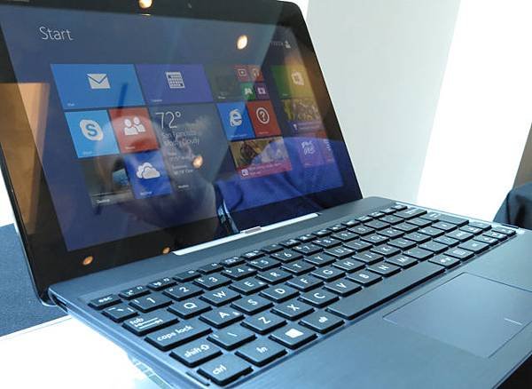 asus-transformer-book-t100-all-about-the-display_slideshow_main