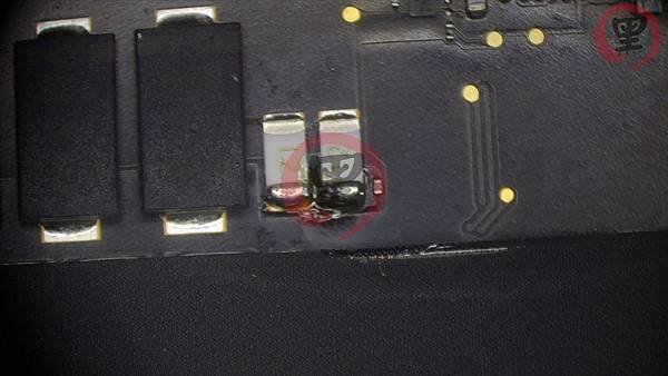 Macbook A1990 無法開機