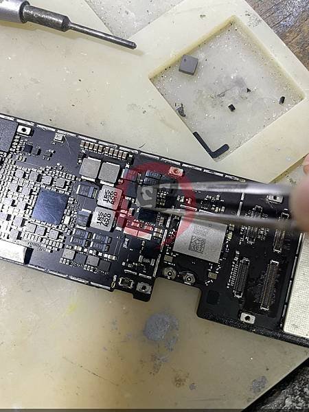 iPad Pro 10.5 三十年老師傅二修無法開機