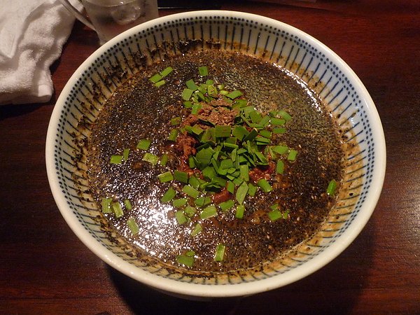 晚餐是六傳屋&quot;黒胡麻担々麺&quot;