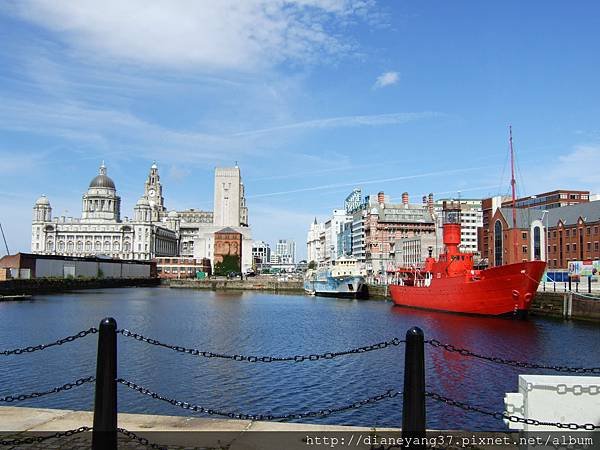 Conning Dock... the best picture that I took during this trip! Nice weather, bright and lovely sunshine &amp; good mood ^o^!!