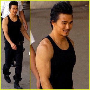 karl-yune-real-steel-muscles.jpg