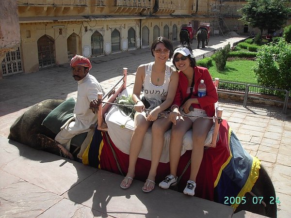 Elephane ride in Amber fort.jpg