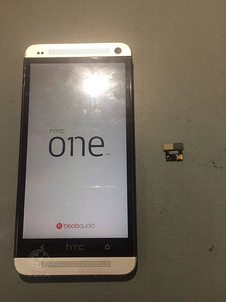 HTC M7不停重複開關機.jpg