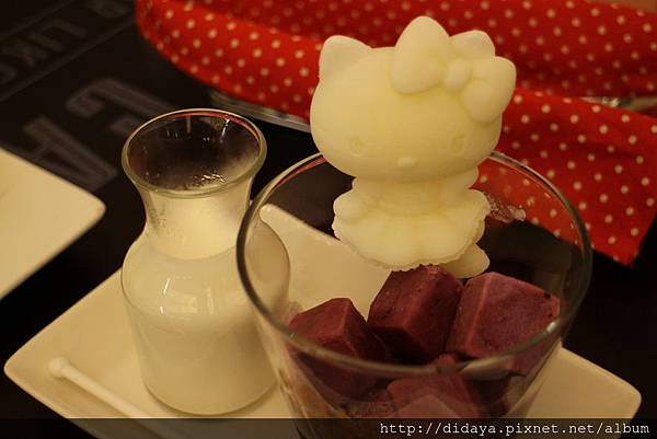 Red Carpet Hello Kitty餐廳主題 @林口三井-