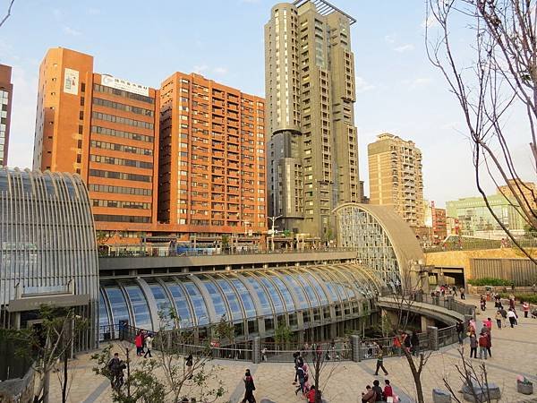 台北捷運, 紅線, 信義線, 大安森林公園站