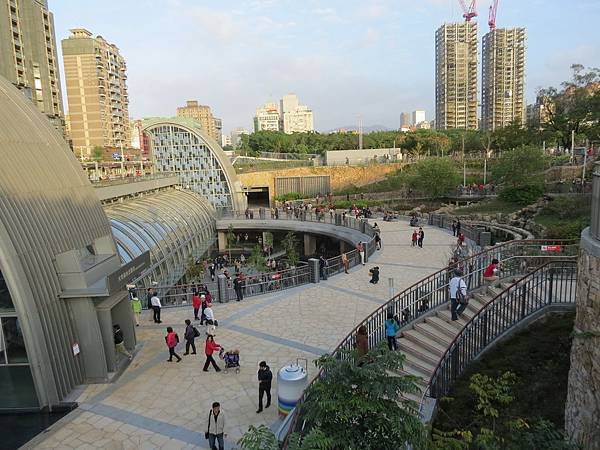 台北捷運, 紅線, 信義線, 大安森林公園站