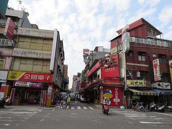 湳山戲院, 捷運信義安和站, 台北市大安區, 通化街