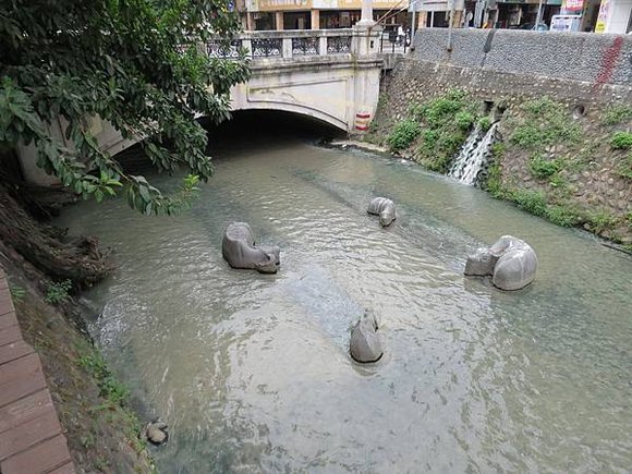 綠川, 台中市, 中區, 中山路