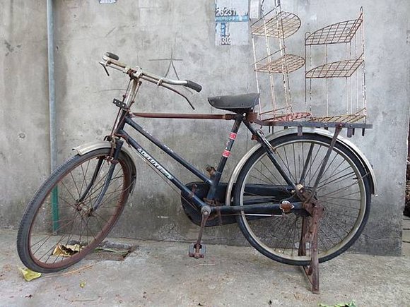 台中動漫彩繪巷(海賊王彩繪), 古早腳踏車