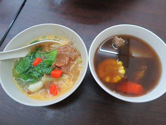 好康南洋風味小吃, 南洋咖哩牛肉飯+肉骨茶