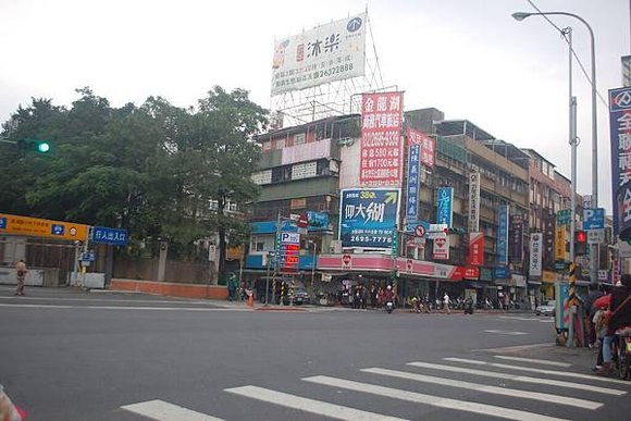 櫻桃小鎮(東湖店), 台北市, 內湖區, 東湖路, 捷運東湖站