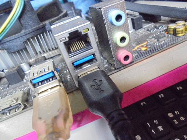 【7Pin摔壞】WD威騰裸碟3.5吋6TB～裸碟當資料碟插入