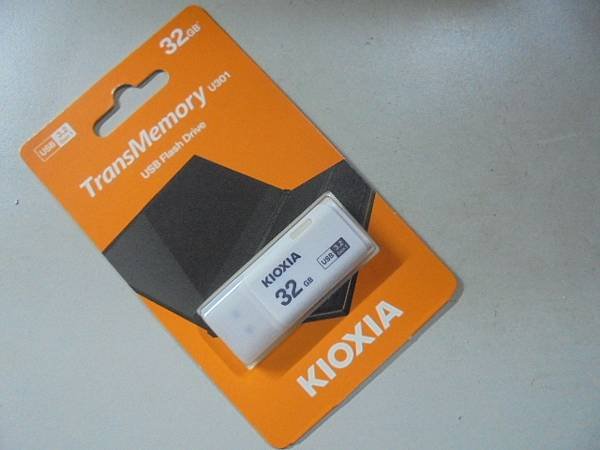 【推薦使用】KIOXIA鎧俠U301隨身碟32GB→USB 