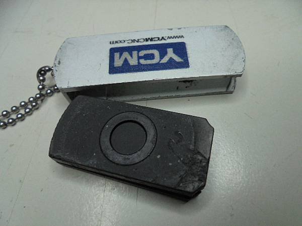 【隔日送達】YCM永進機械FV102A→32GB隨身碟插在電