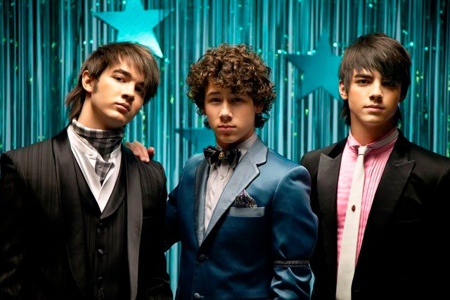 Jonas Brothers .jpg