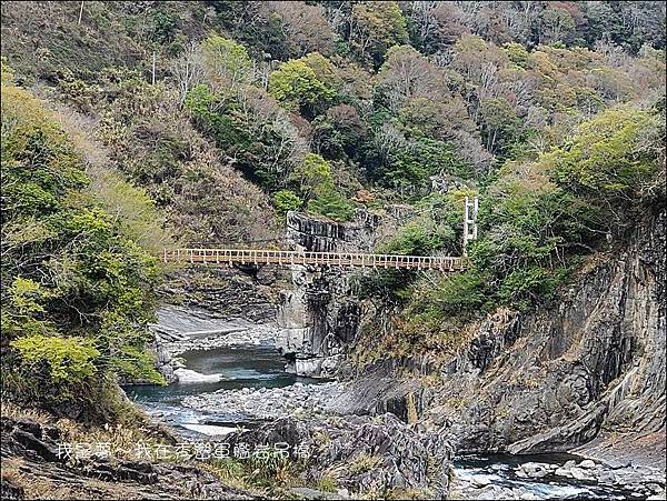 秀巒軍艦岩吊橋04.jpg