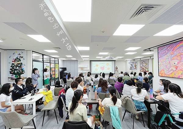 [分享健康] 公司和教室像畫廊