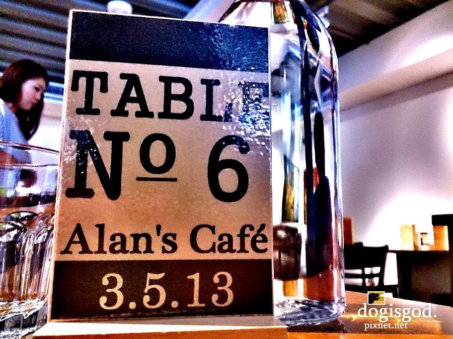 alanscafe01.jpg