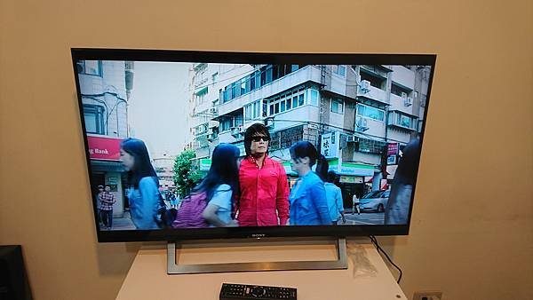 Sony KDL-43W750D看伍佰釘子花