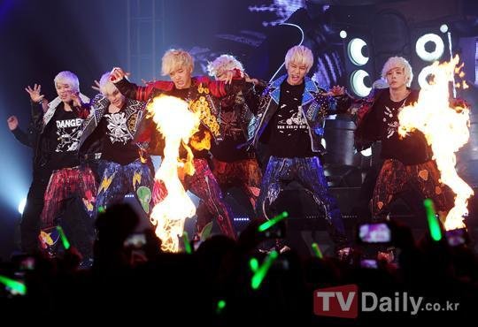 B.A.P - 出道 SHOWCASE 新聞圖 總帖 42.bmp