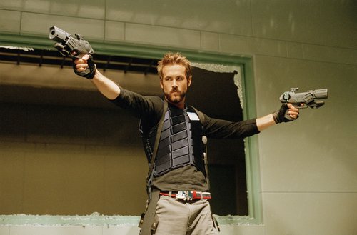ryan-reynolds-20041206030346352.jpg