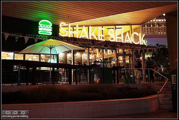 晚餐吃SHAKE SHACK