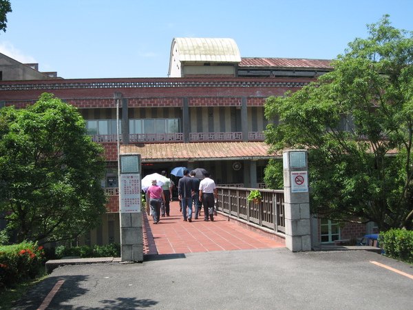 宜蘭縣府大門.JPG