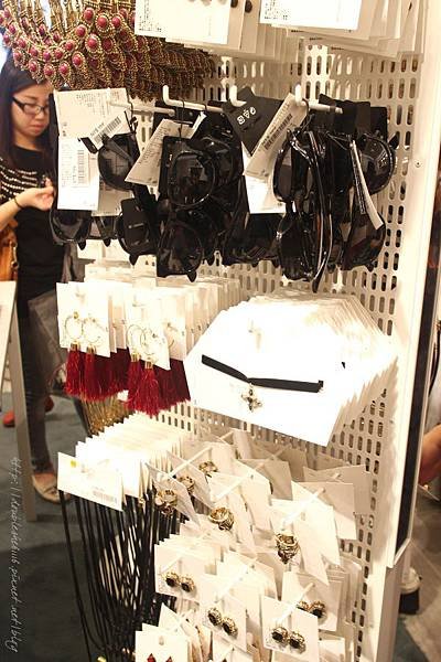 H&amp;M台中中友店女裝男裝童裝