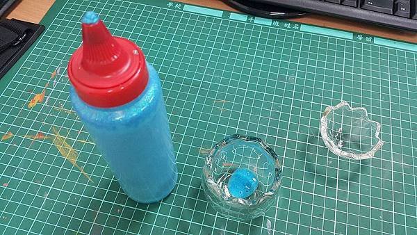 廣告顏料 水彩 壓克力顏料 繪畫 金蔥水彩玻璃3