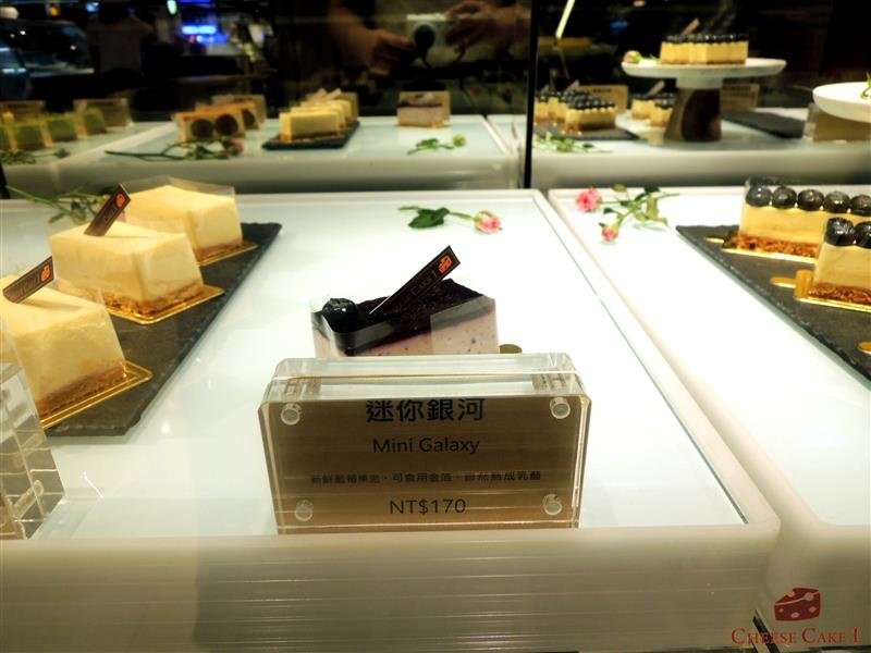 CHEESECAKE1 011.jpg