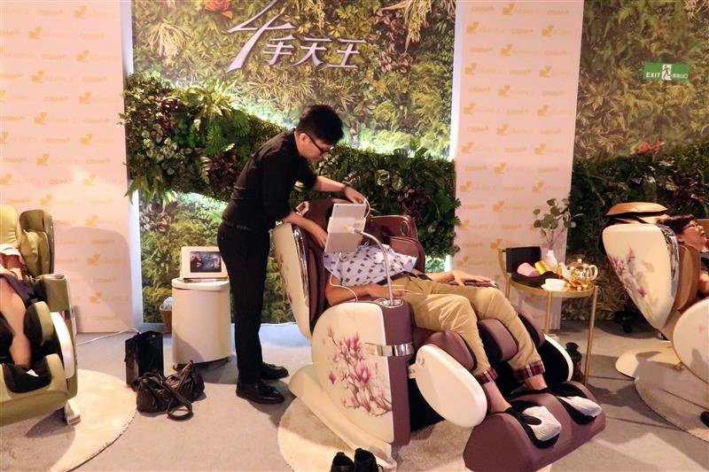 OSIM 4手天王按摩椅 073.jpg