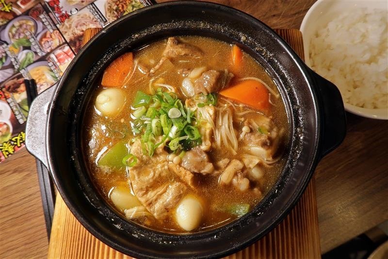 南龍麵屋 黃悶雞飯 牛肉麵 024.jpg