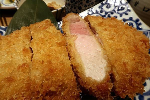 新店 裕隆城 靜岡勝政日式豬排高麗菜吃到飽  (11).jpg