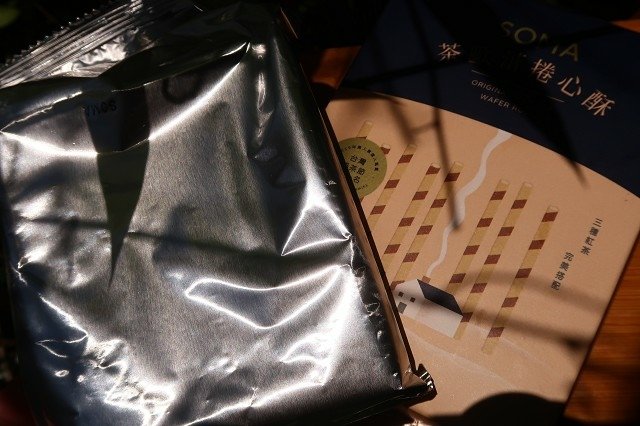 全家便利商店 SOMA 茶歐蕾捲心酥 004.jpg