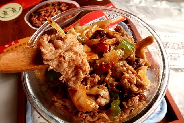 全家便利商店 食食購  FAMI煮煮 麻辣水煮牛  021.jpg