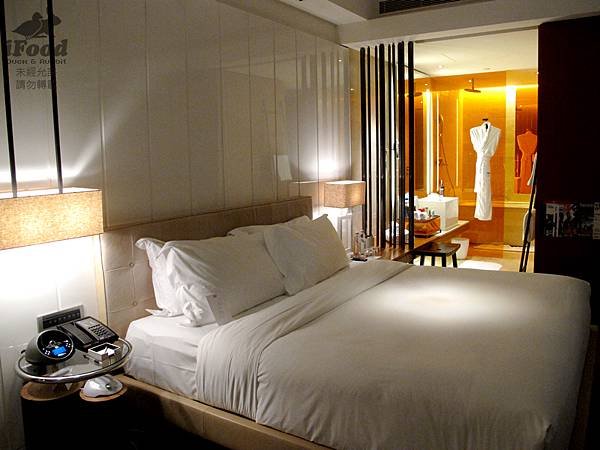 01_Room 2009-6.JPG