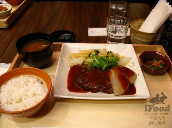 碳烤漢堡牛肉醬汁定食-1.jpg