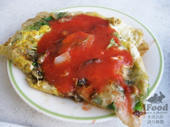 蚵仔煎-1_料多實在 蚵仔新鮮無腥味 海山醬好吃.jpg