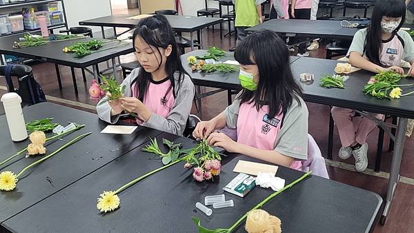新興國中職業試探與體驗--架構花藝