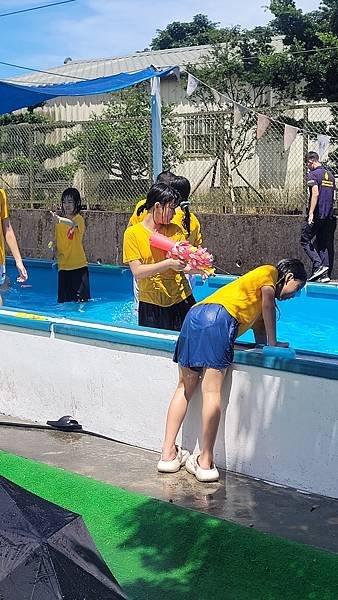 期末班遊