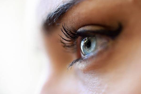 blue-eye-close_1139-517.jpg