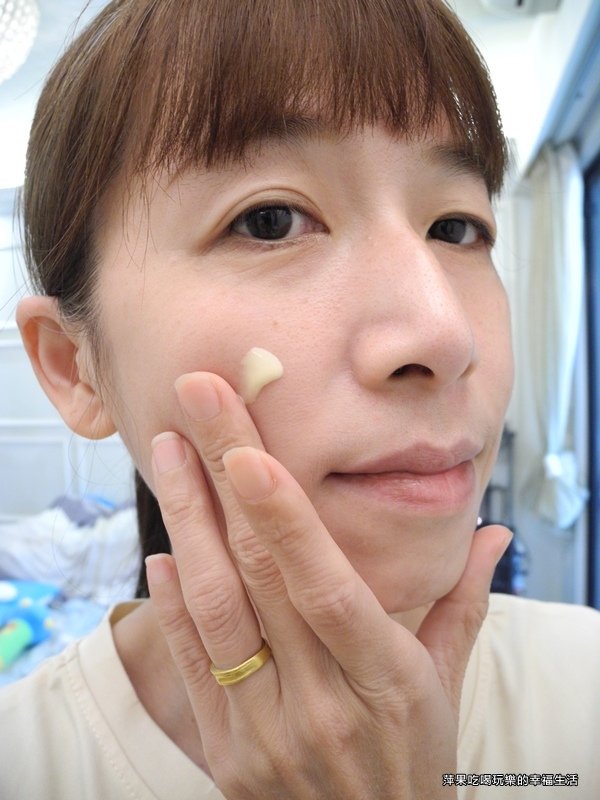 寶拉珍選亮白精華系列13.jpg