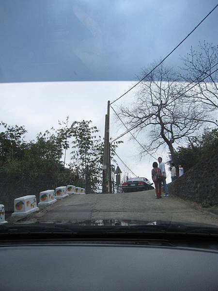 畫橘子路標小路.JPG