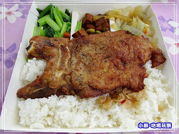 里肌排骨飯759.jpg