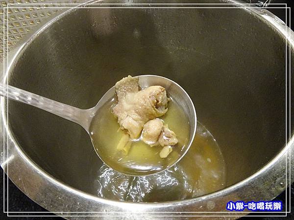 剝皮辣椒雞湯-台中公益路燒烤推薦